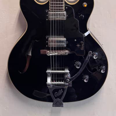 *RARE!* Guild Newark St. Collection Starfire V w/OHSC image 1