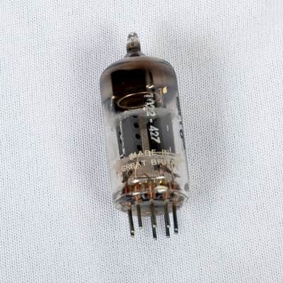 Knight Branded Mullard ECC81 / 12AT7 – Made in Great Britain – Vintage Preamp Tube – Tests Good image 4