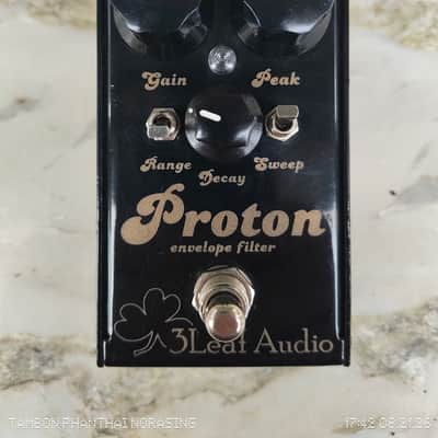 3Leaf Audio Proton MK2 2012 - Metallic Gold Over Black image 1