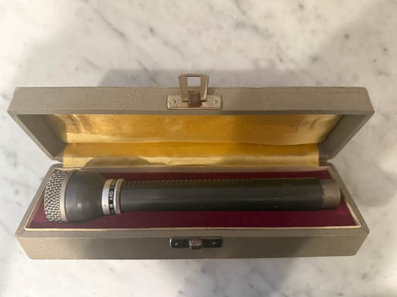 AKG D19e Vintage Microphone image 1