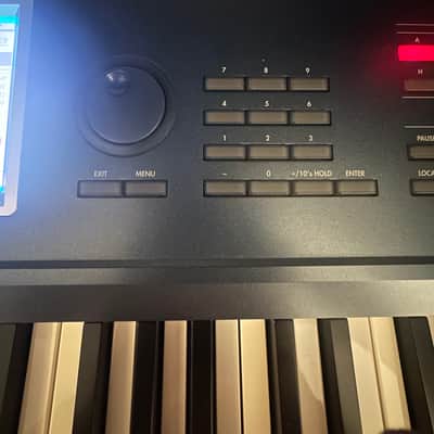 Korg Triton Extreme 88-Key 120-Voice Polyphonic Workstation 2005 - 2009 - Black image 7