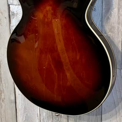 New for 2021 Gretsch G5622T Electromatic Center Block Double-Cut Electric Guitar Single Barrel Burst image 14