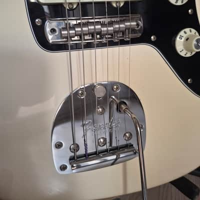 Fender Jazzmaster American Professional 2017 (V-Mod)with Staytrem bridge image 3