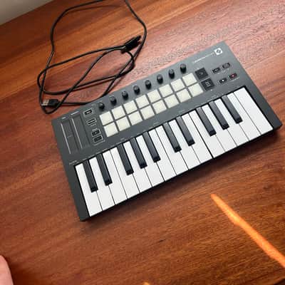 Novation Launchkey Mini MKIII MIDI Keyboard Controller 2019 - Present - Black