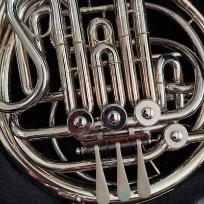 Holton H379 Double French Horn image 3