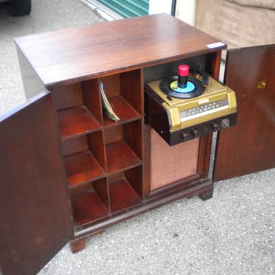 RCA 1950 Tube 7" Singles Stacker / Radio - Serviced image 5