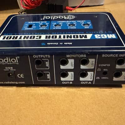 Radial MC3 Studio Monitor Controller 2010s - Blue image 3