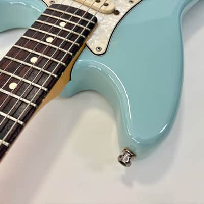 Fender Cyclone Deluxe 2000 Daphne Blue made in USA image 8