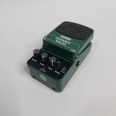 Behringer UV300 Ultra Vibrato Pedal image 5