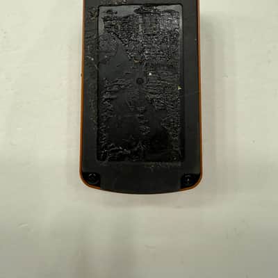 Behringer UT300 Ultra Tremolo Guitar Effect Pedal image 6