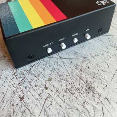 Walrus Audio Canvas Passive Re-Amp Unit 2023 - Present - Black w/ Rainbow Graphic image 2