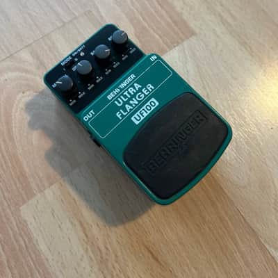 Behringer UF100 Ultra Flanger 2000s - Green image 4