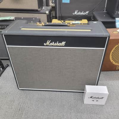 Marshall 1962 "Bluesbreaker" JTM Reissue 30-Watt 2x12" Guitar Combo - Black image 2