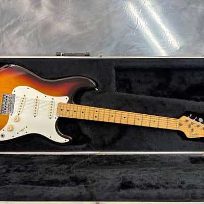 1983 Fender Dan Smith Series 2 Stratocaster - Sunburst w/ Case image 2