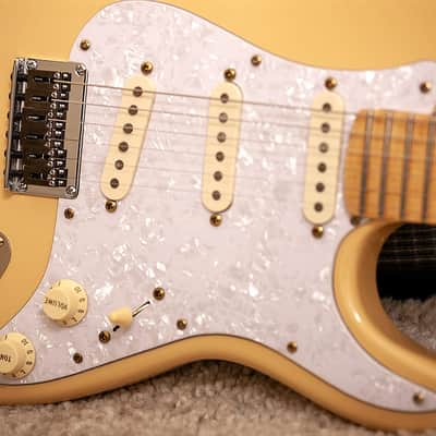 Malmsteen Inspired Stratocaster with Modern 12" Radius Scalloped Neck image 8