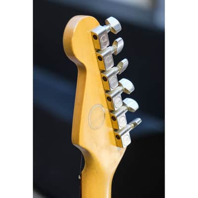 1984 Fender Standard Stratocaster (USA) with Rosewood Fretboard  sapphire blue image 4
