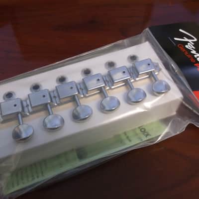 Genuine Fender/Gotoh SD91 Vintage Style Locking Tuning Keys, 007-2272-049