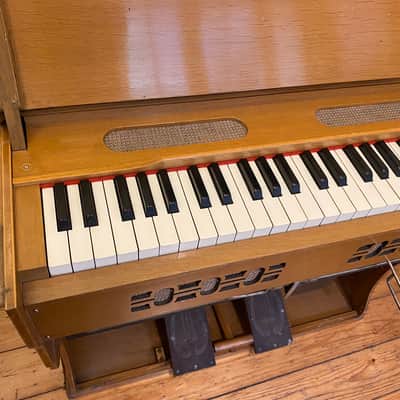 Yamaha Portable Harmonium 1960's image 3