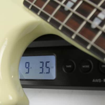 Vintage 80's Yamaha BB3000A Creme White image 6
