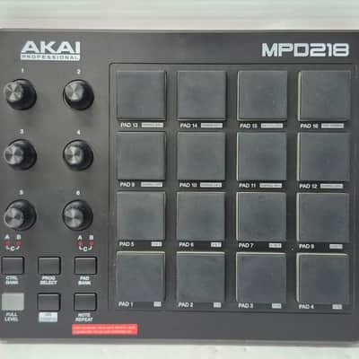 Akai MPD218 2015 - Present - Black image 2