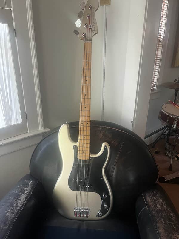 Fender Precision Bass 75th Anniversary 2023 -ish? - Metallic green image 1