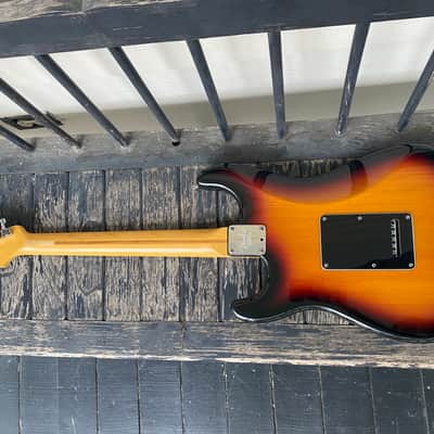 Fender American Stratocaster 2001 - Sunburst image 6