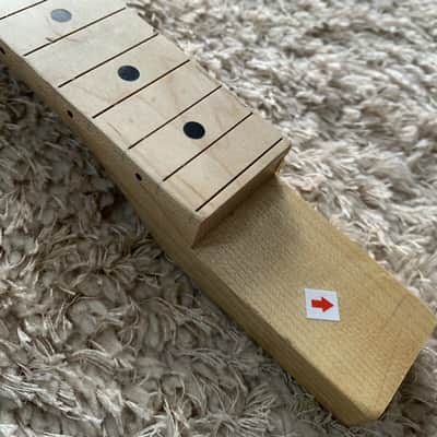 3 String Cigar Box Guitar Maple Neck, 22 Frets Fingerboard image 6