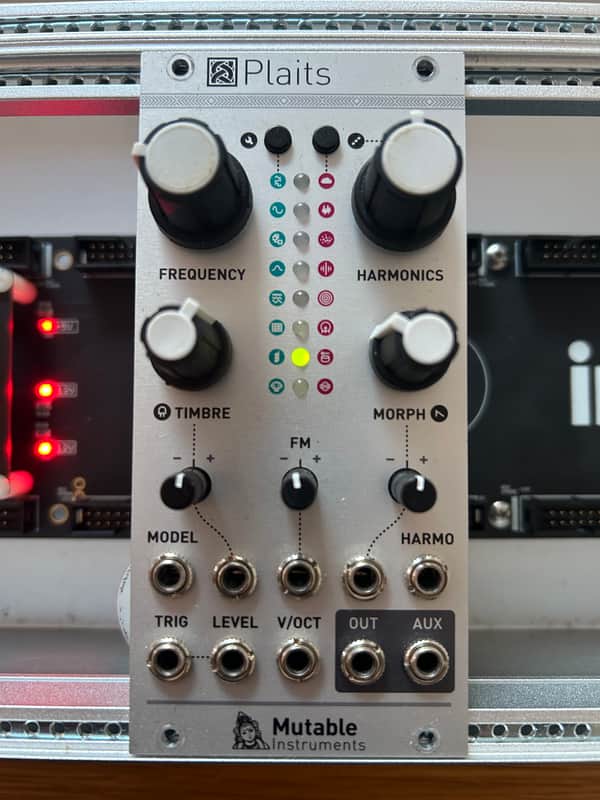 Mutable Instruments Plaits