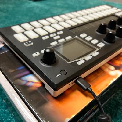 PreSonus Atom SQ MIDI Keyboard Controller 2020 - Black image 4