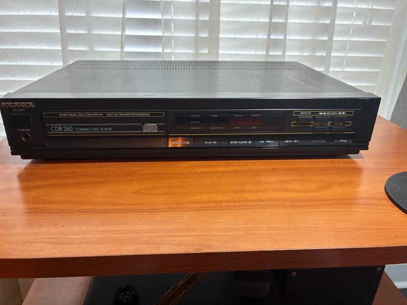 Magnavox CDB260. See Video! Sounds Great.