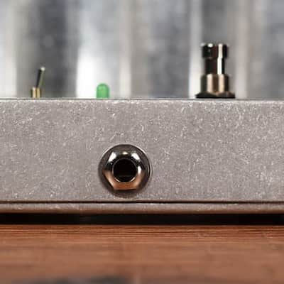 Electro-Harmonix EHX Hum Debugger Hum Eliminator Guitar Effect Pedal image 6