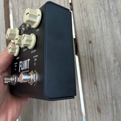 Strymon Flint Reverb and Tremolo V2 2022 - Present - Black 2 in 1 dual electric guitar pedal image 9