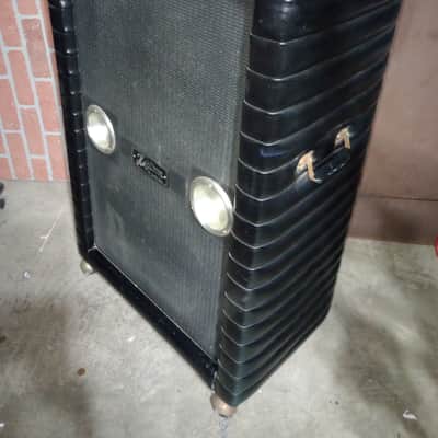 Kustom 2 x 15 Cabinet- Black Tuck n Roll image 8