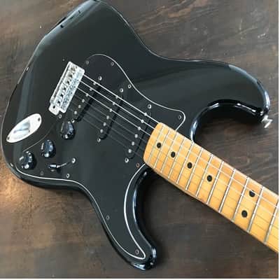 Fender Stratocaster, Alder Body, Maple Fretboard  1977 - Black image 9