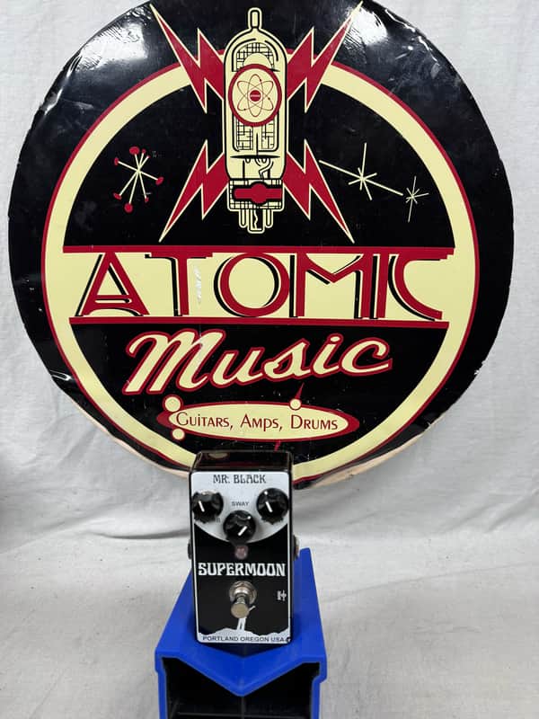 Mr. Black Supermoon Reverb Pedal image 1