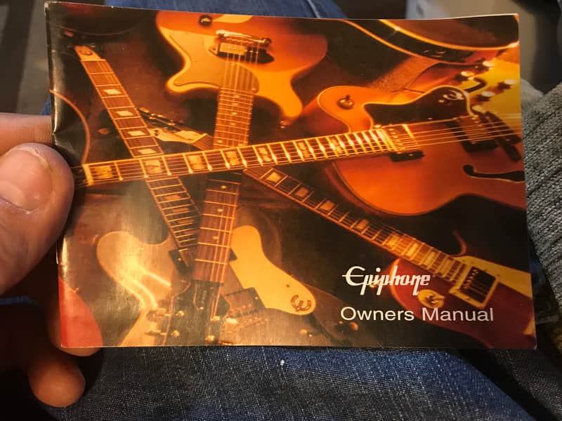 Epiphone  Guitar Manual in Color 2003 image 1