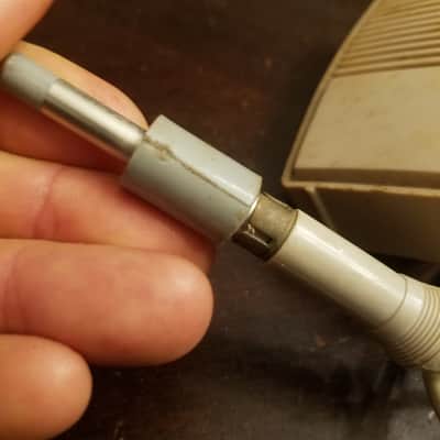 Silvertone T-46 Crystal Harp Mic Telectro Hi-Z lo-fi 1960s Beige Plastic image 10