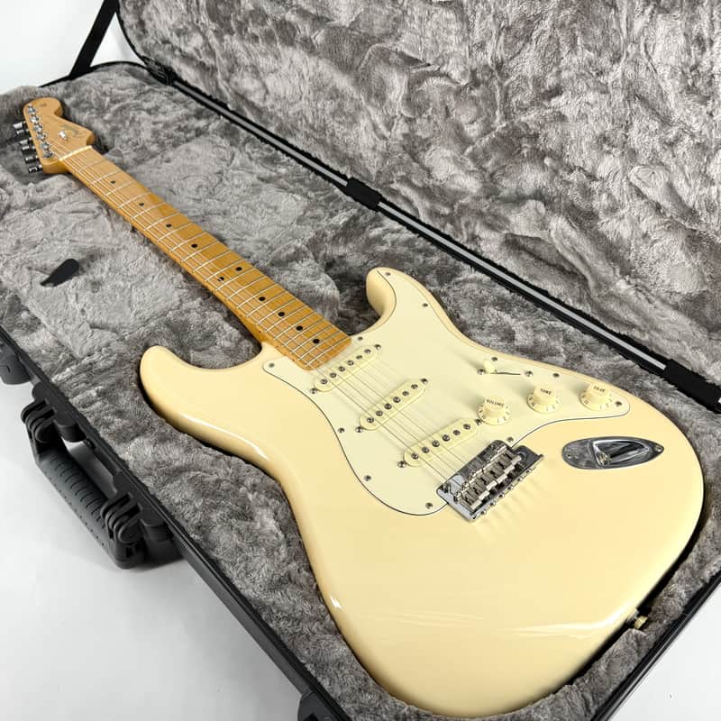 2016 Fender American Professional Stratocaster – Olympic White