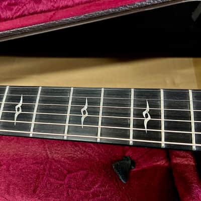 Taylor Spring Limited Edition Grand Concert Acoustic-Electric Guitar 2010 - Natural image 6