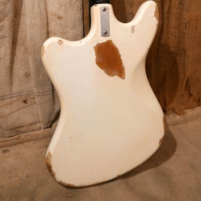 Wandre Cobra Basso  1960's White image 7