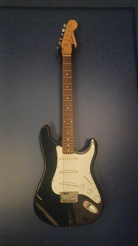 Squier Bullet Stratocaster HT image 1