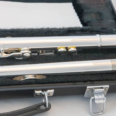 Yamaha YFL-261 Silver-plated Open-Hole Intermediate Flute *Overhauled New Pads image 6