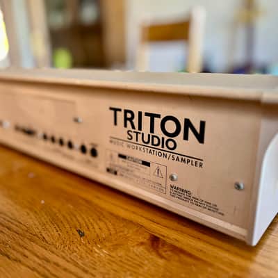 Korg Triton Studio 61-Key 120-Voice Polyphonic Workstation 2002 - 2005 - Silver image 6