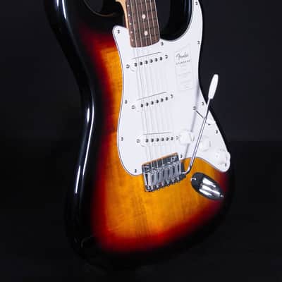 Fender Standard Stratocaster, Laurel FB, 3-Color Sunburst image 4