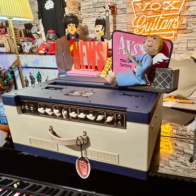 Vox AC15 Custom CC TTBC Limited Edition 1x12” 2025 - Two Tone Blue & Cream image 13