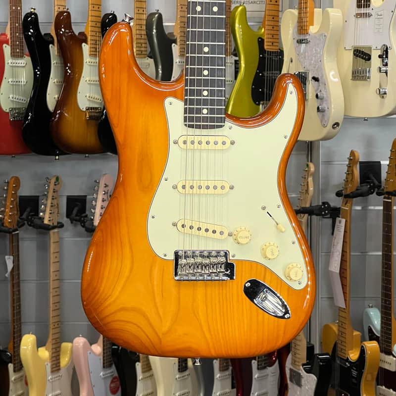 Fender American Performer Stratocaster Honey Burst