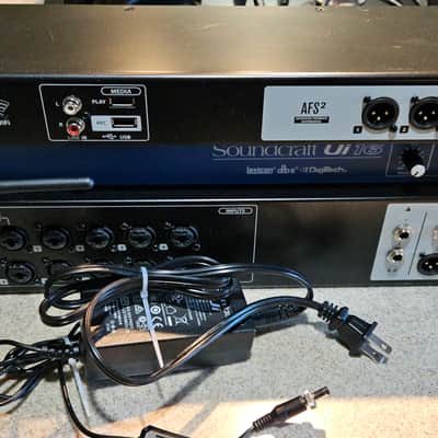 Soundcraft Ui-16 Rackmount 16-Channel Digital Mixer with WiFi Router 2010s - Blue/Silver image 4