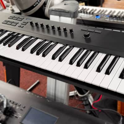 Native Instruments A61 Komplete Kontrol Controller Keyboard image 3