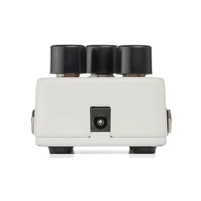 Electro-Harmonics Flatiron Fuzz Pedal | Classic Op-Amp Powered Fuzz/Distortion image 4