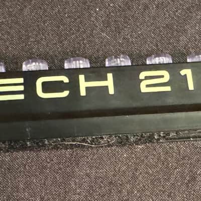 Tech 21 Sans Amp Character Plus Series Mop Top Liverpool image 3